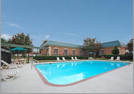 Greenville Inn & Suites Exterior foto