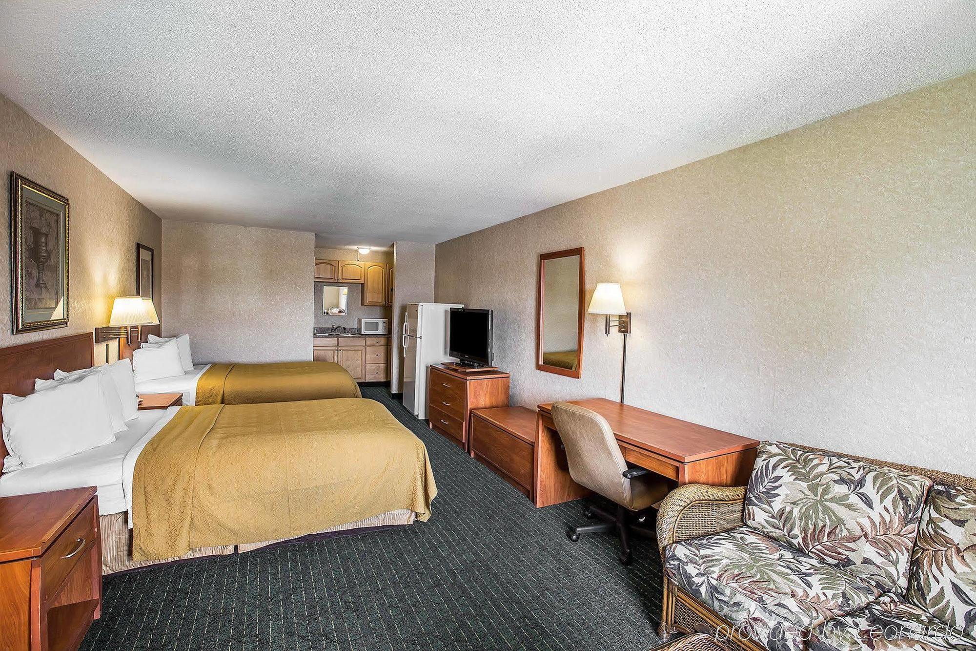 Greenville Inn & Suites Exterior foto